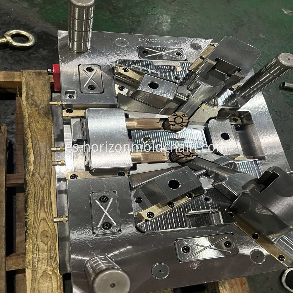 Top-level injection mold pictures4